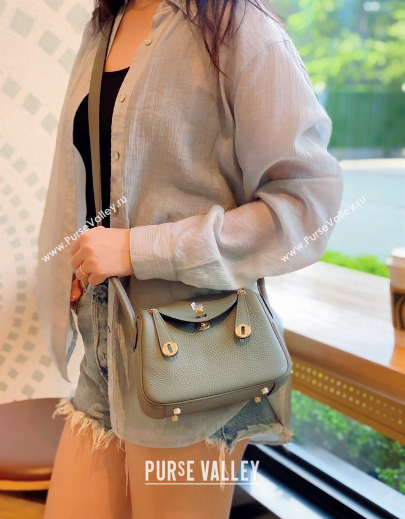 Hermes Lindy Mini Bag 19cm in Togo Calfskin Leather Cloud Grey 2025 (FL-251008042)