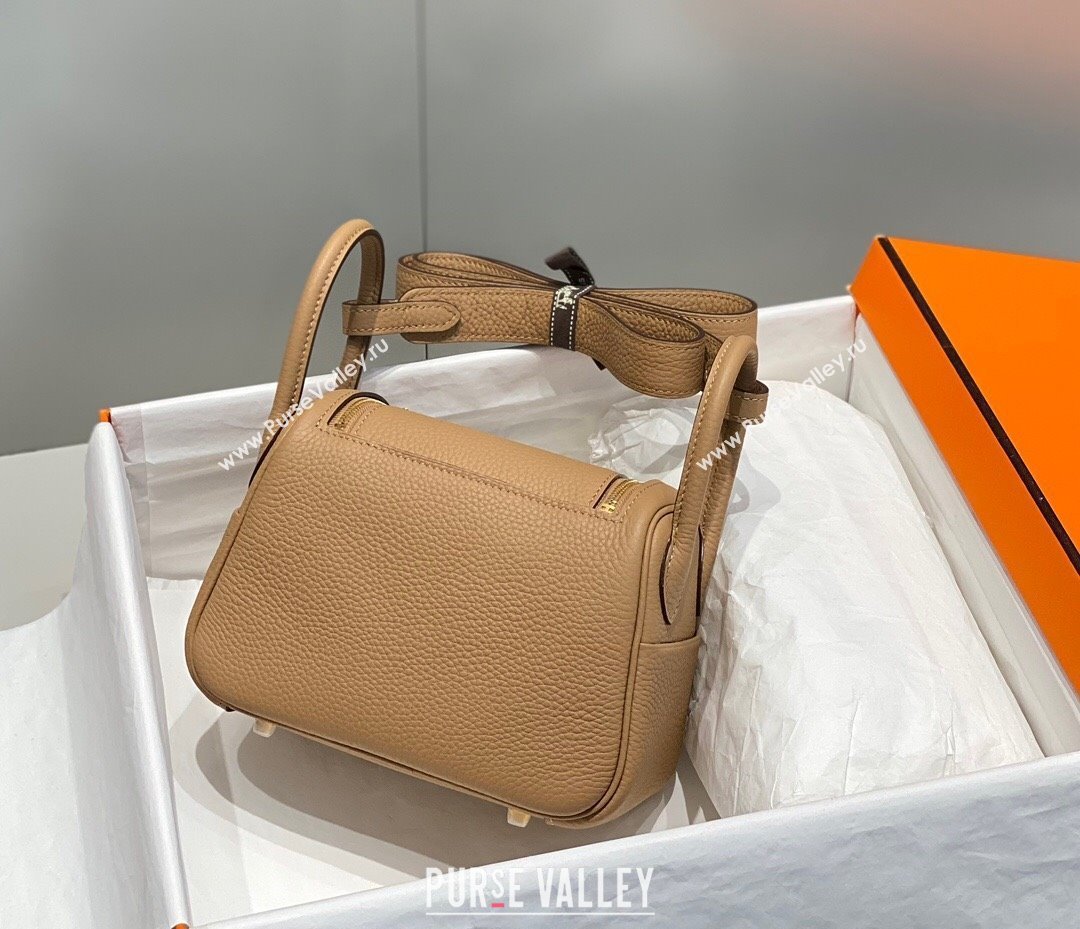 Hermes Lindy Mini Bag 19cm in Togo Calfskin Leather Milk Tea Beige 2025 (FL-251008043)