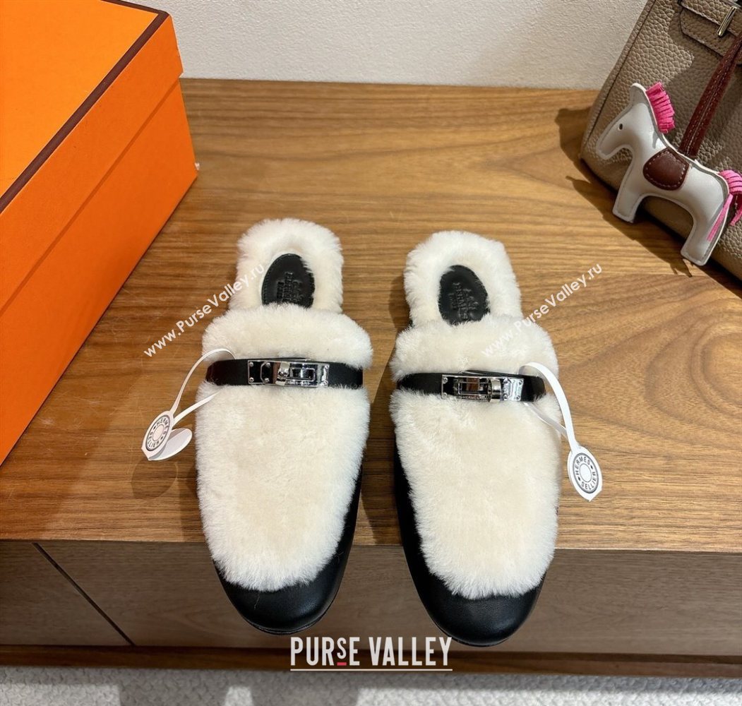 Hermes Oz Flat Loafers in Calfskin and Wool with Kelly Buckle Black 2025 1023 (XC-251023008)