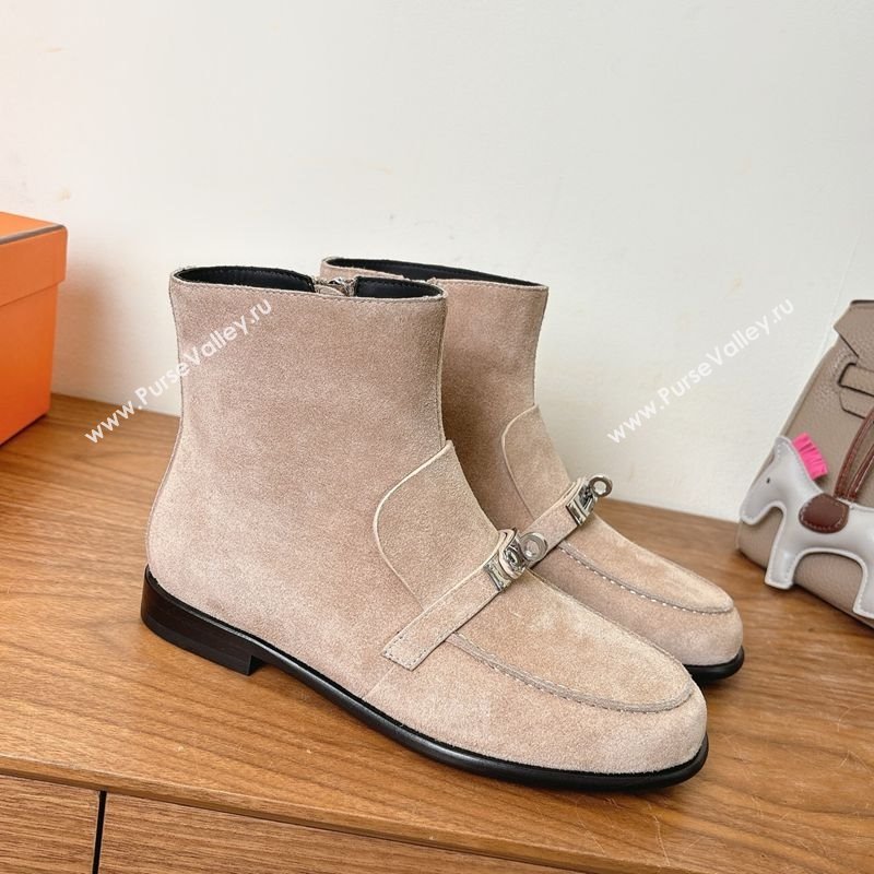 Hermes Kelsy Flat Ankle Boots in Suede with Kelly Buckle Strap Beige 2025 (XC-251023050)