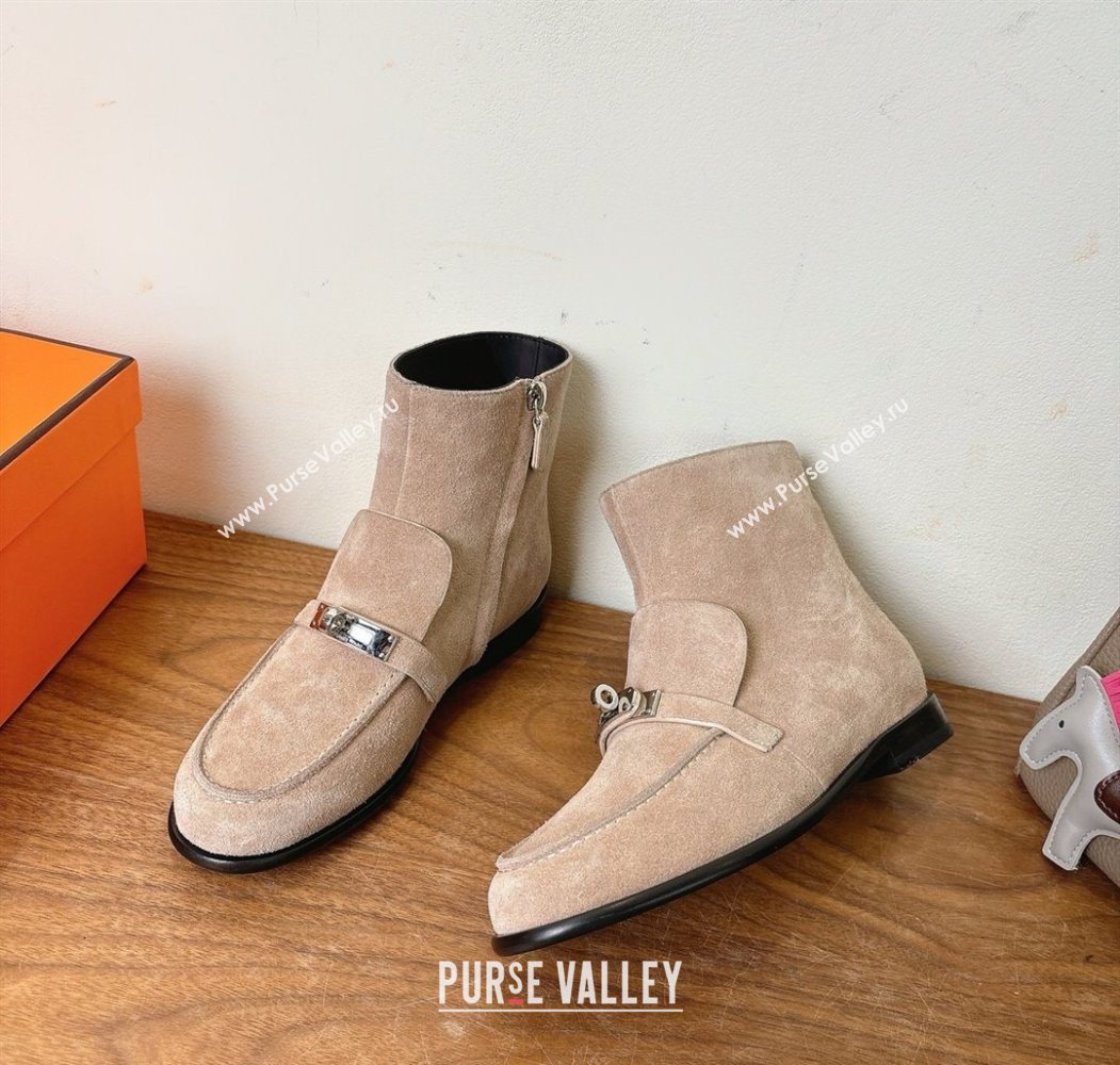 Hermes Kelsy Flat Ankle Boots in Suede with Kelly Buckle Strap Beige 2025 (XC-251023050)