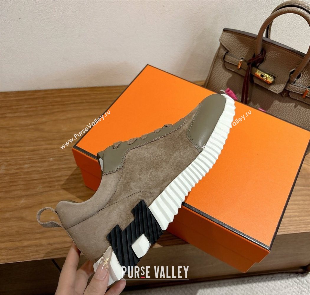 Hermes Bouncing Sneakers in Suede and Calfskin Leather Taupe/Green 2025 1024 (XC-251024014)