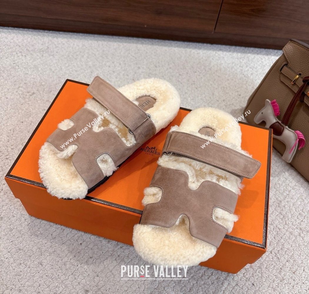 Hermes Chypre Flat Slides Sandal in Suede and Shearling Grey 2025 H102307 (MD-251023118)