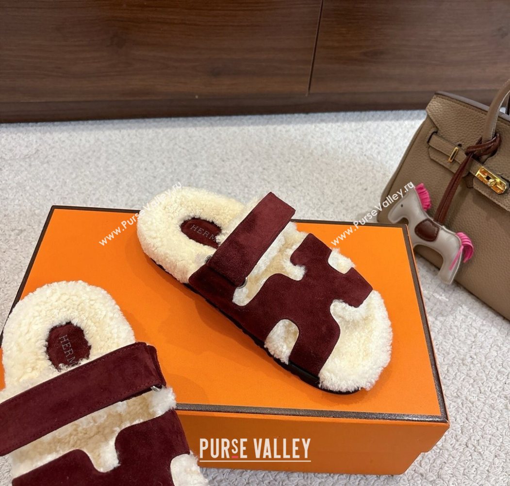 Hermes Chypre Flat Slides Sandal in Suede and Shearling Burgundy 2025 H102307 (MD-251023120)