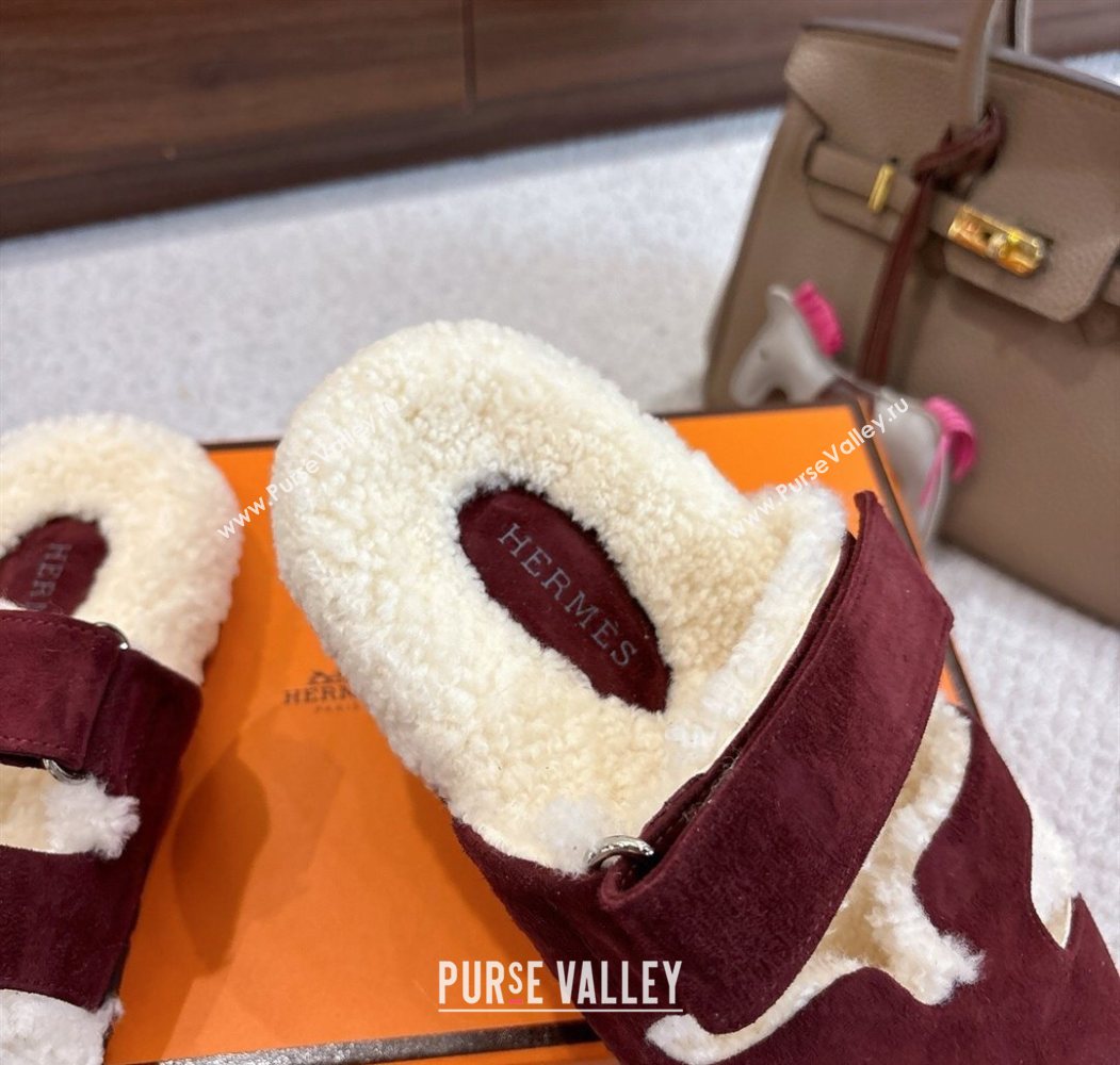 Hermes Chypre Flat Slides Sandal in Suede and Shearling Burgundy 2025 H102307 (MD-251023120)