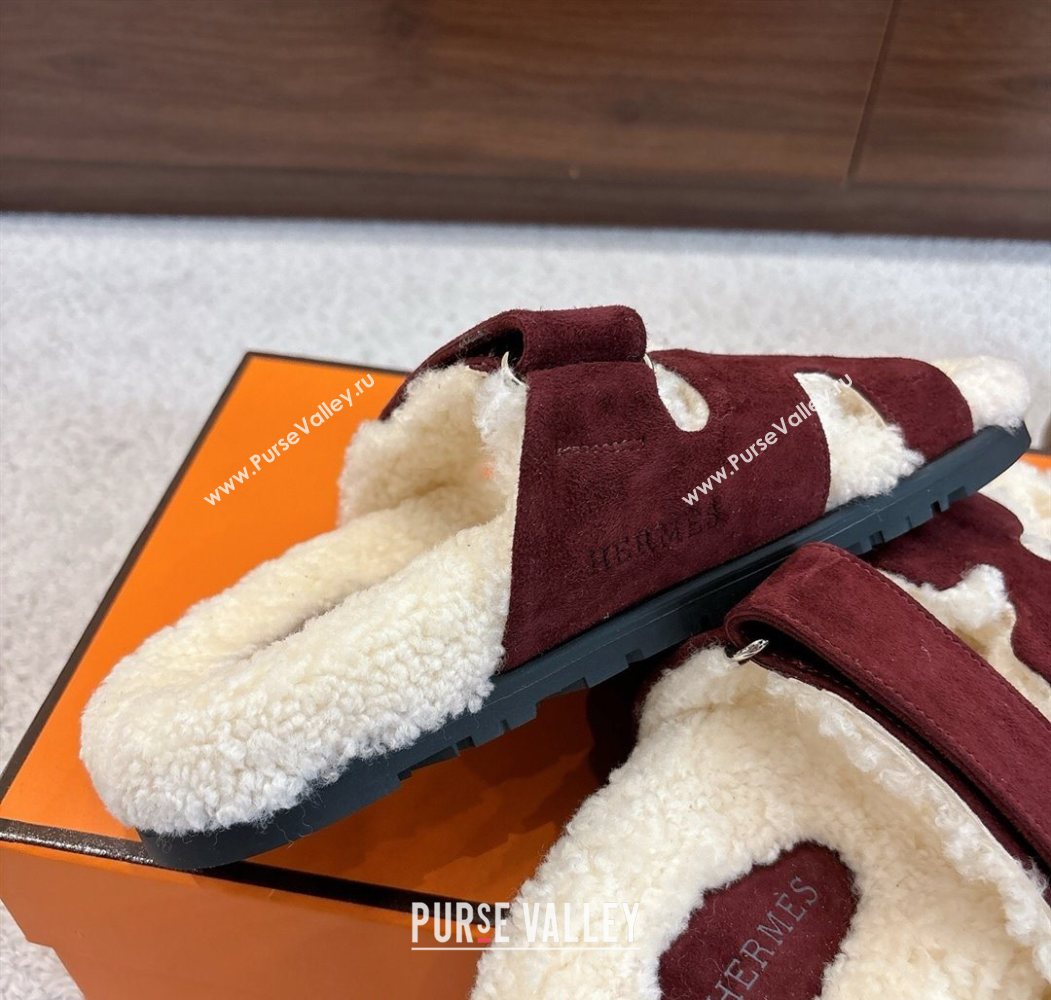 Hermes Chypre Flat Slides Sandal in Suede and Shearling Burgundy 2025 H102307 (MD-251023120)