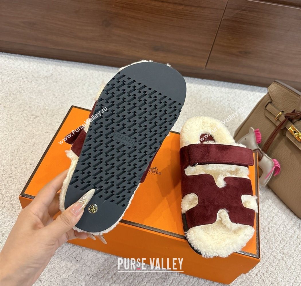 Hermes Chypre Flat Slides Sandal in Suede and Shearling Burgundy 2025 H102307 (MD-251023120)