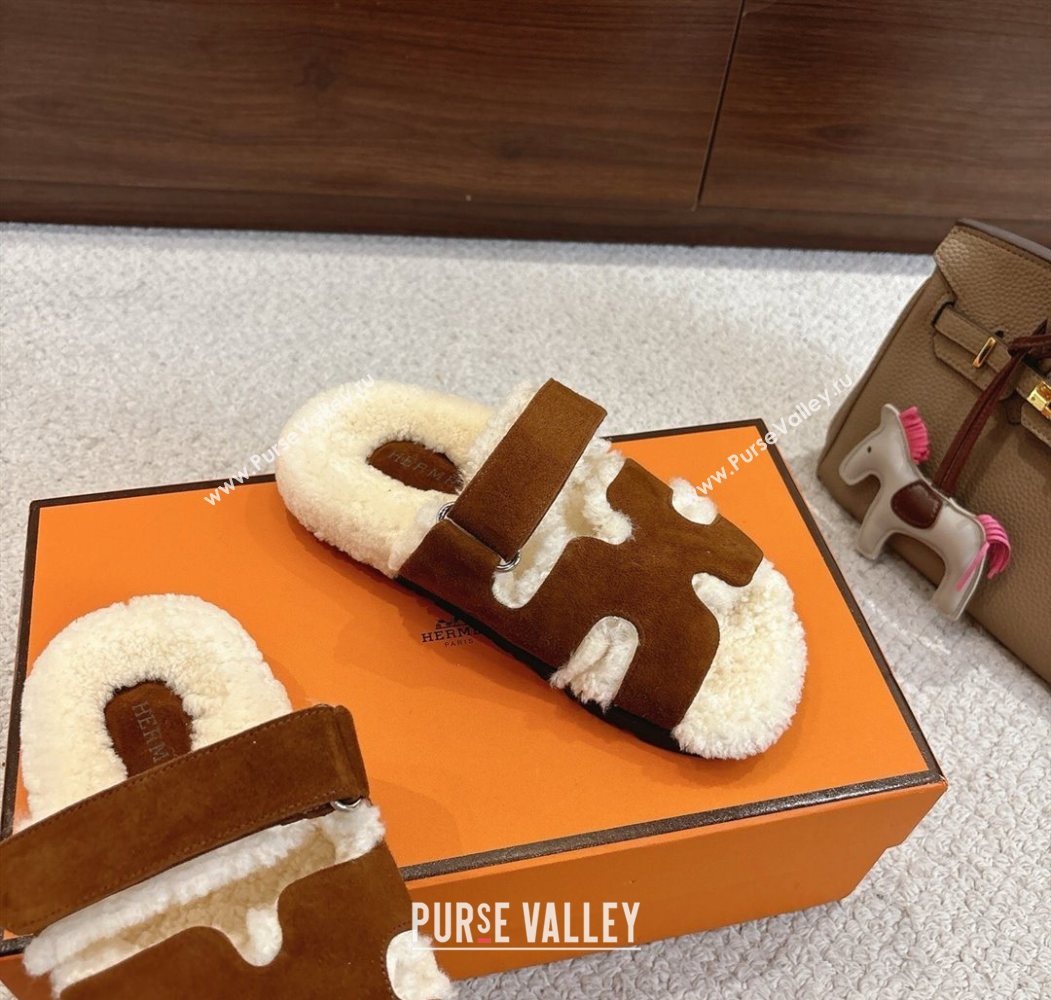 Hermes Chypre Flat Slides Sandal in Suede and Shearling Dark Brown 2025 H102307 (MD-251023121)