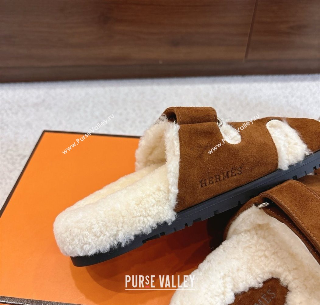 Hermes Chypre Flat Slides Sandal in Suede and Shearling Dark Brown 2025 H102307 (MD-251023121)