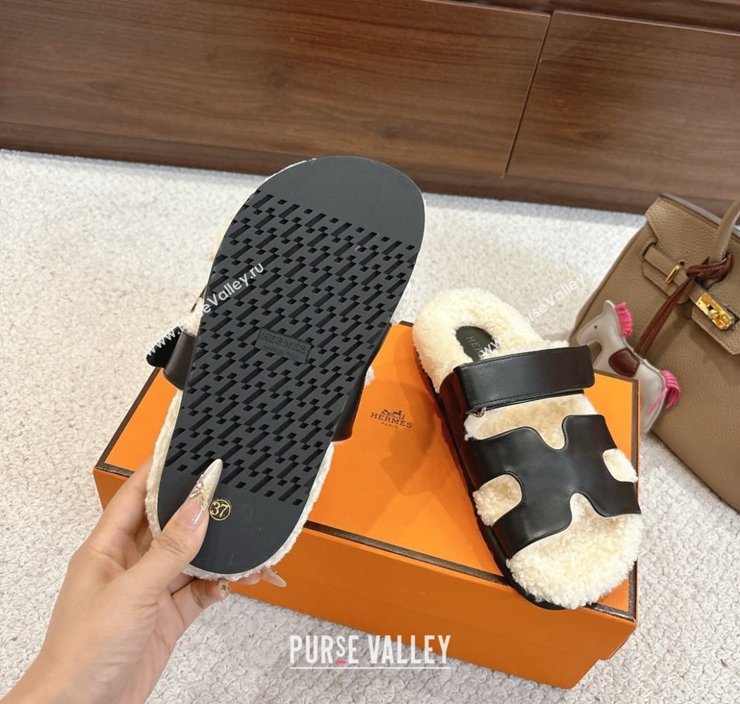 Hermes Chypre Flat Slides Sandal in Calfskin Leather and Shearling Black 2025 H102307 (MD-251023122)