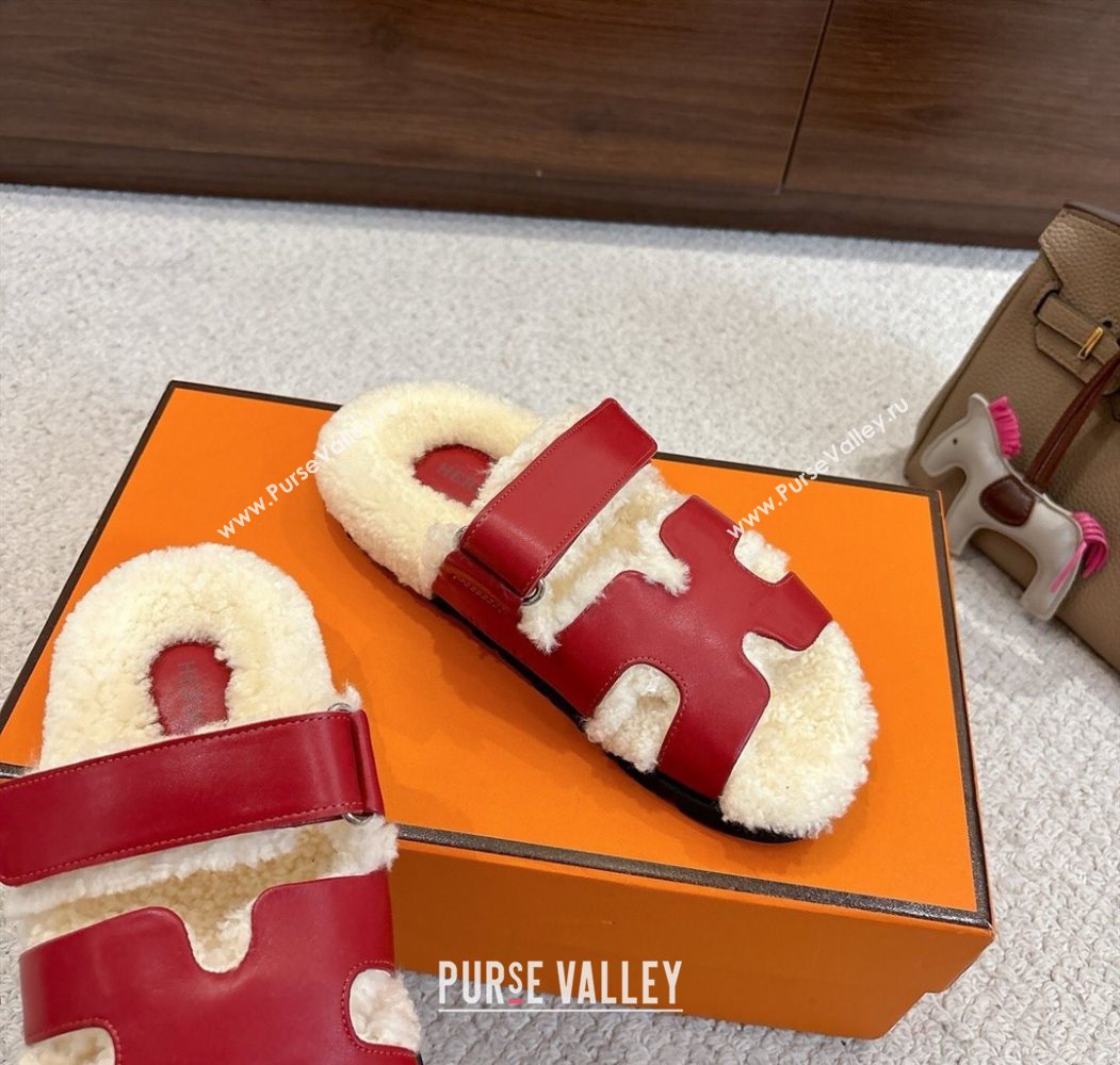 Hermes Chypre Flat Slides Sandal in Calfskin Leather and Shearling Red 2025 H102307 (MD-251023123)