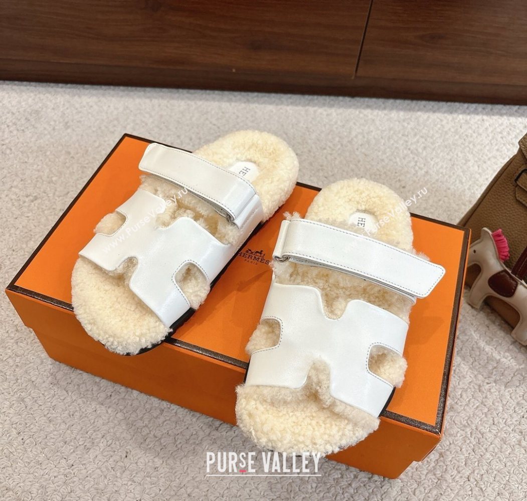Hermes Chypre Flat Slides Sandal in Calfskin Leather and Shearling White 2025 H102307 (MD-251023124)