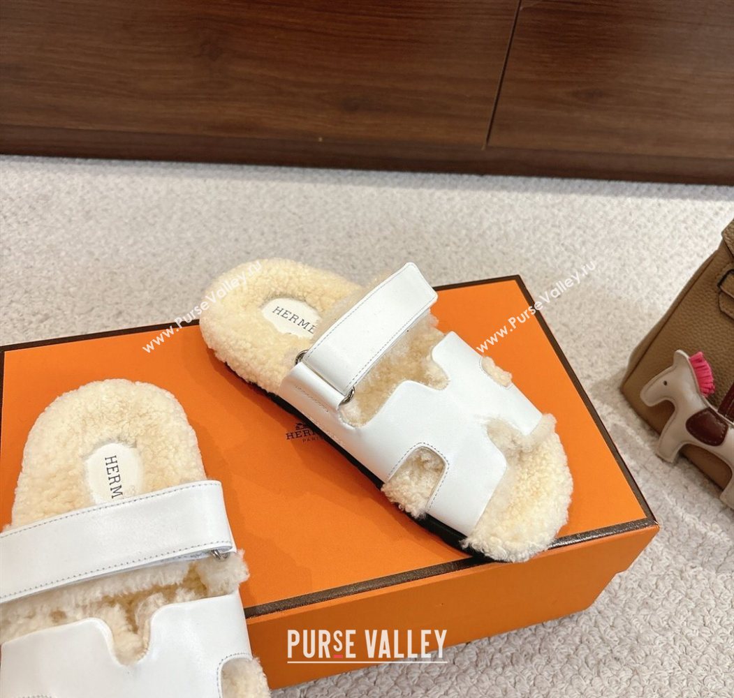 Hermes Chypre Flat Slides Sandal in Calfskin Leather and Shearling White 2025 H102307 (MD-251023124)