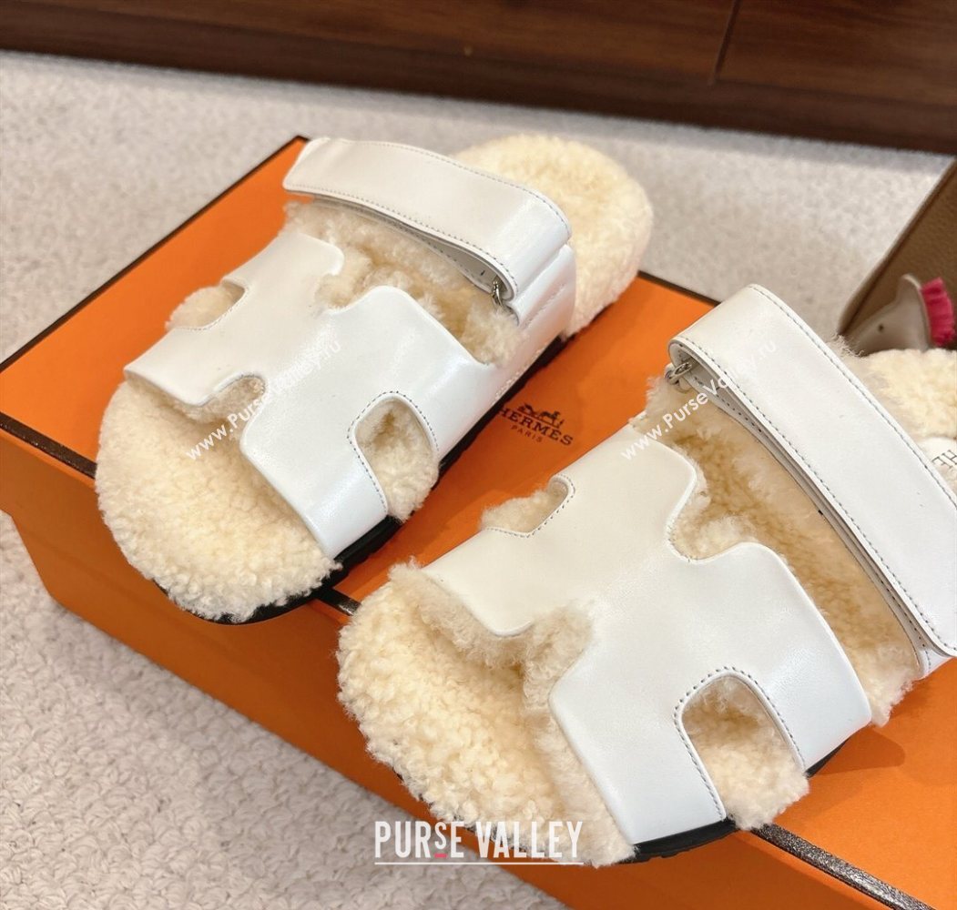 Hermes Chypre Flat Slides Sandal in Calfskin Leather and Shearling White 2025 H102307 (MD-251023124)