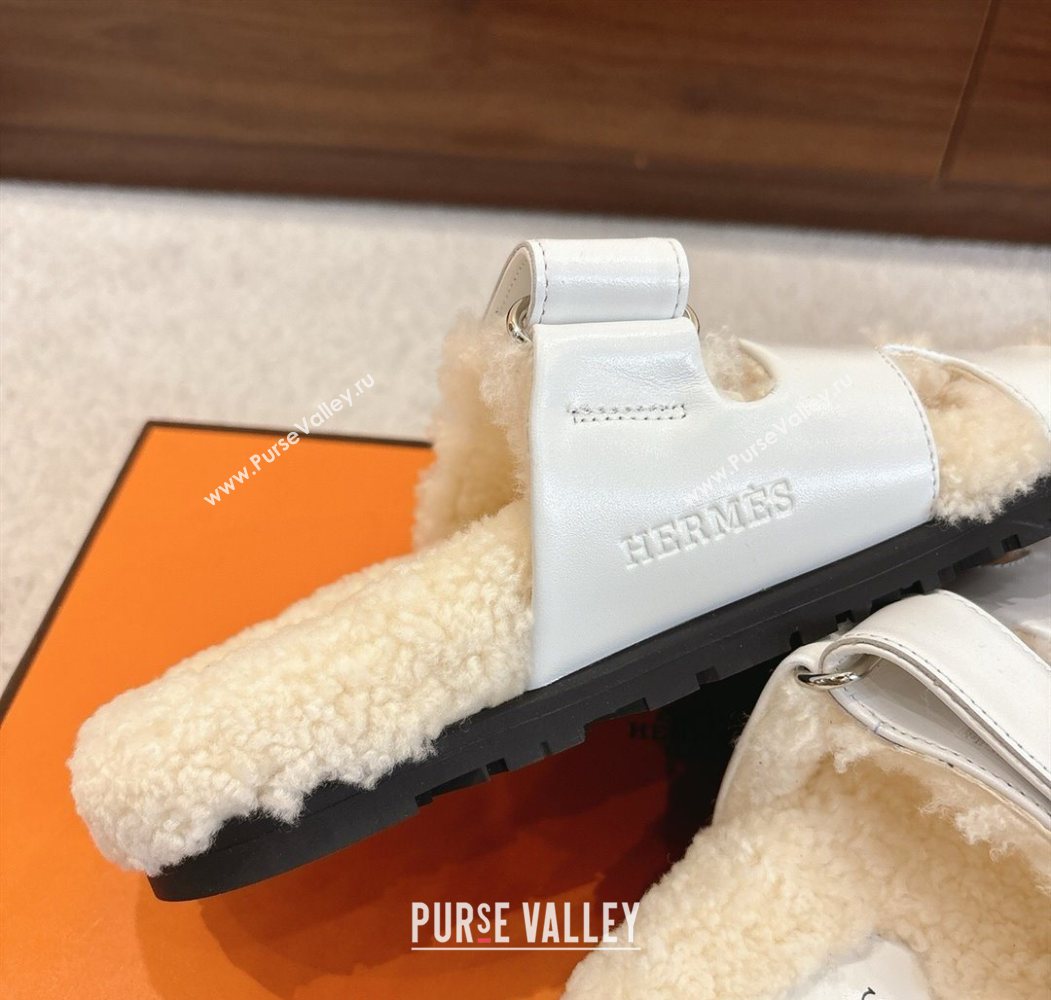 Hermes Chypre Flat Slides Sandal in Calfskin Leather and Shearling White 2025 H102307 (MD-251023124)