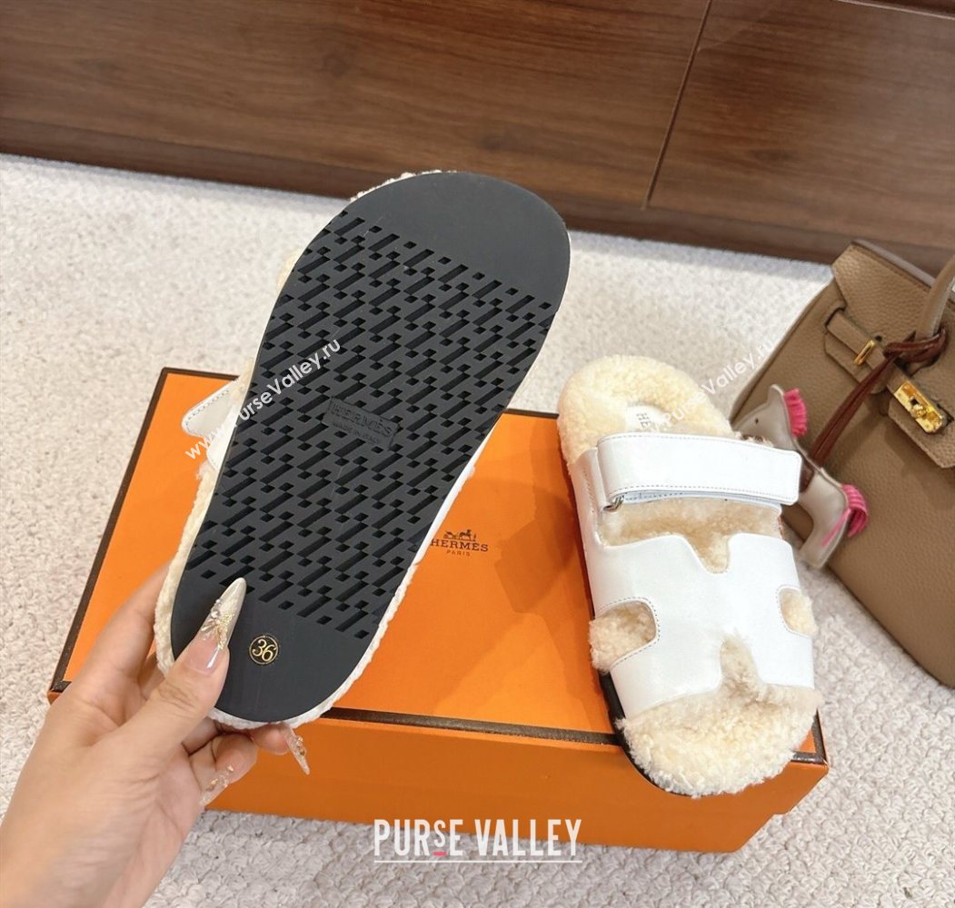 Hermes Chypre Flat Slides Sandal in Calfskin Leather and Shearling White 2025 H102307 (MD-251023124)