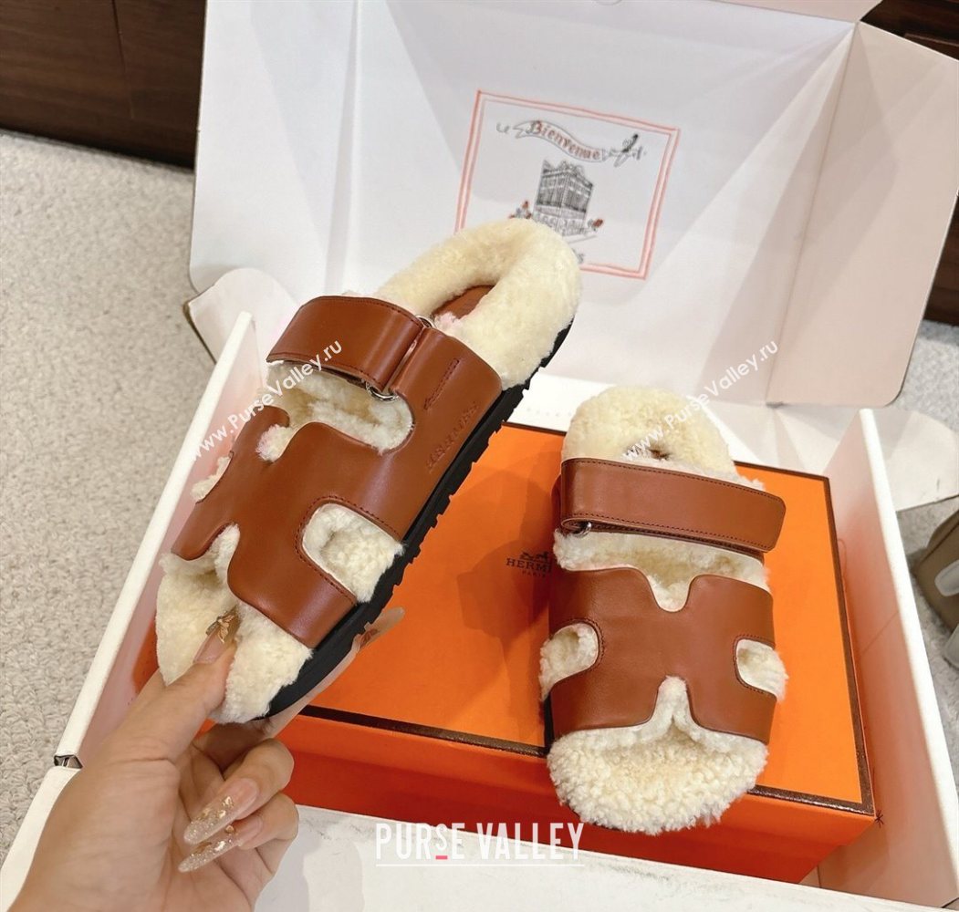 Hermes Chypre Flat Slides Sandal in Calfskin Leather and Shearling Brown 2025 H102307 (MD-251023125)