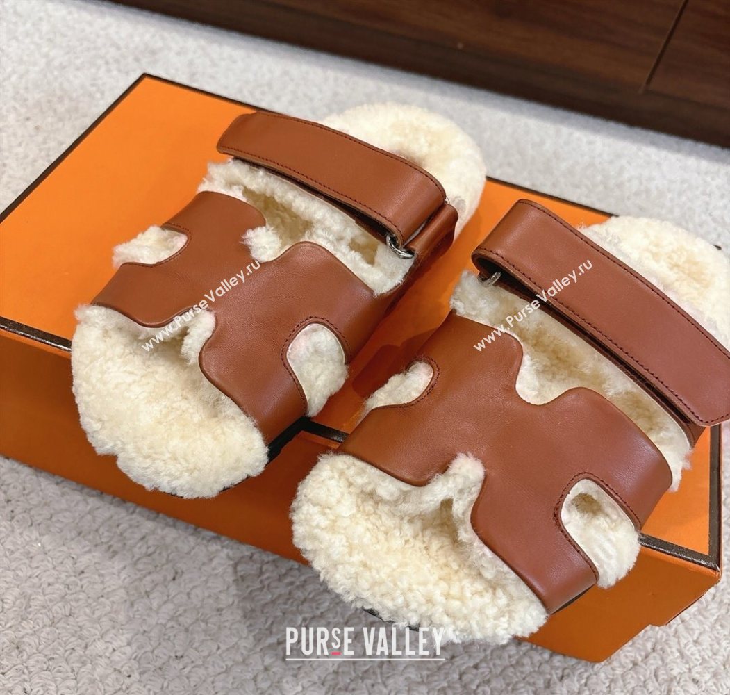 Hermes Chypre Flat Slides Sandal in Calfskin Leather and Shearling Brown 2025 H102307 (MD-251023125)