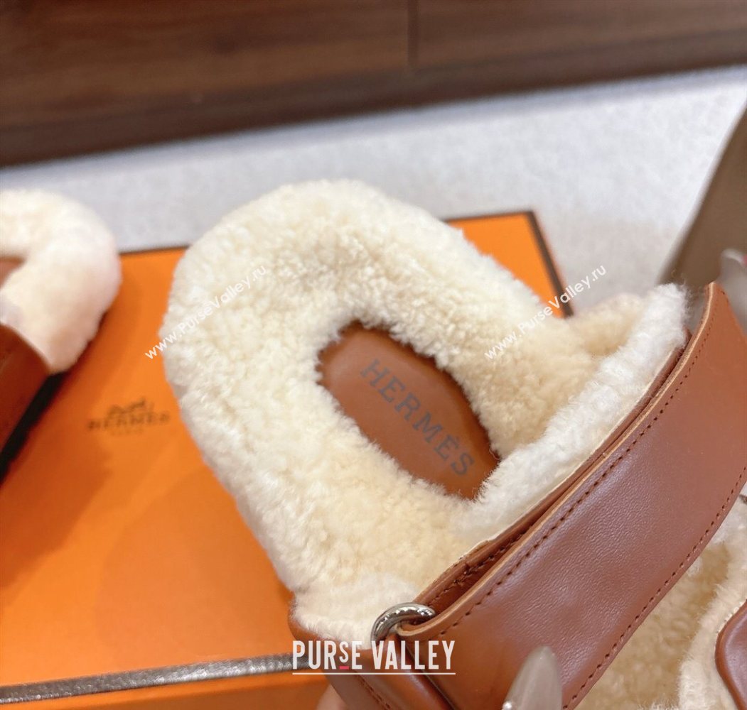 Hermes Chypre Flat Slides Sandal in Calfskin Leather and Shearling Brown 2025 H102307 (MD-251023125)