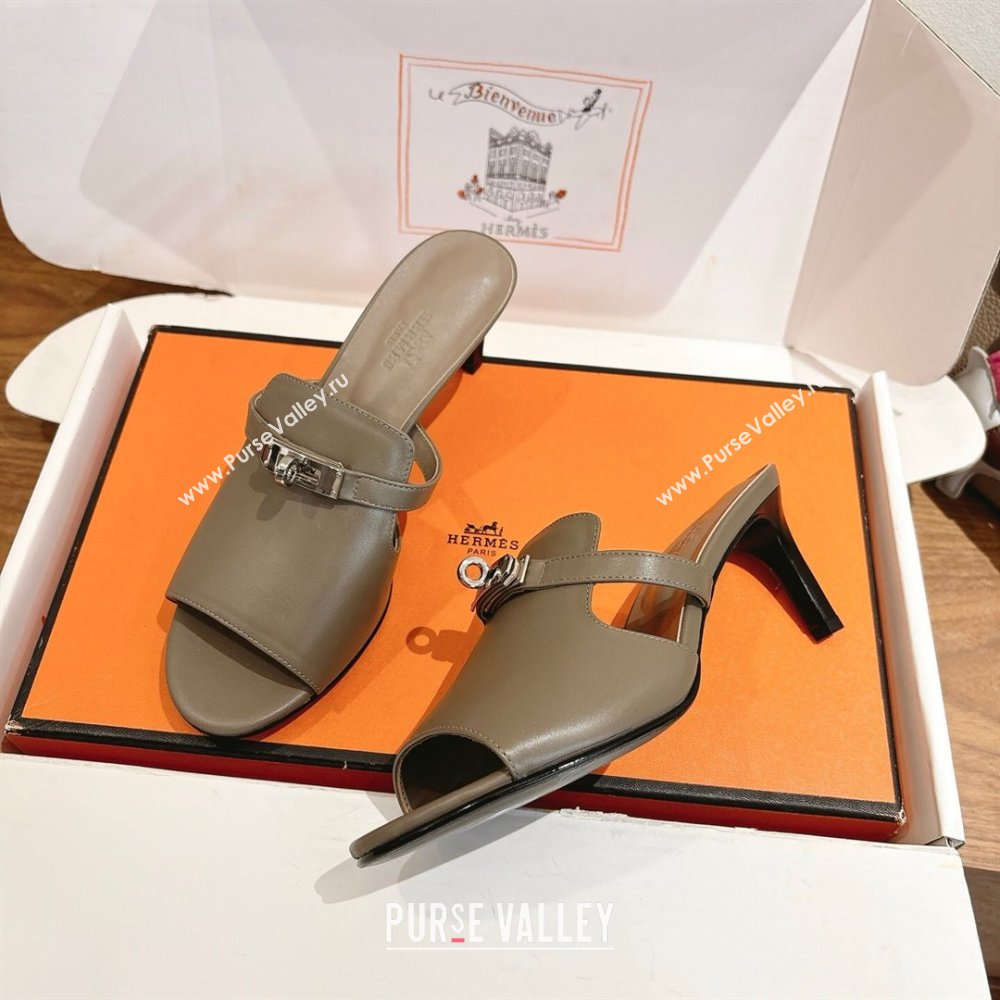 Hermes Kelly Strap Medium Heel Slides Sandal in Calfskin Leather Grey2 2025 HS122201 (XC-251222110)
