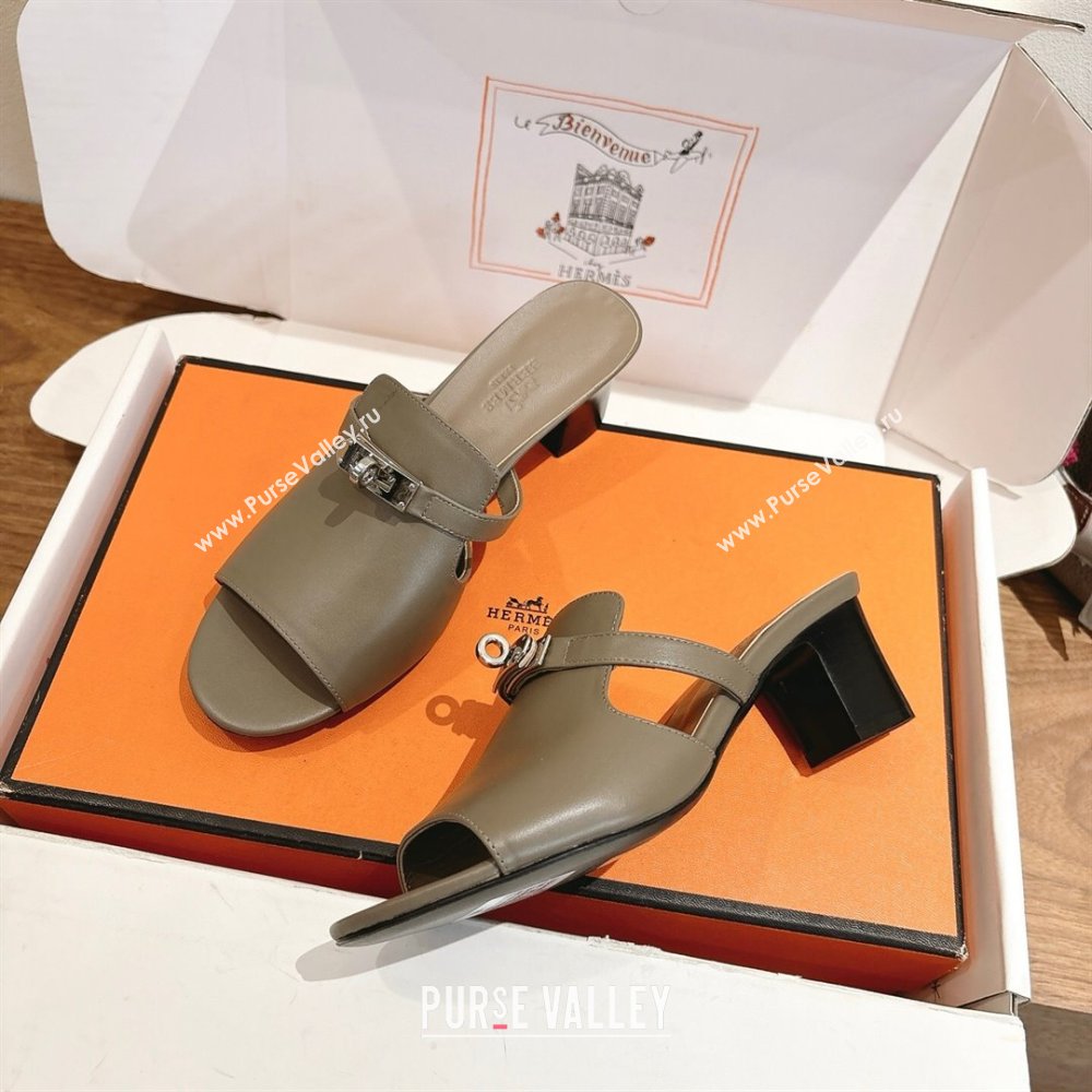Hermes Kelly Strap Low Heel Slides Sandal in Calfskin Leather Grey2 2025 HS122201 (XC-251222117)