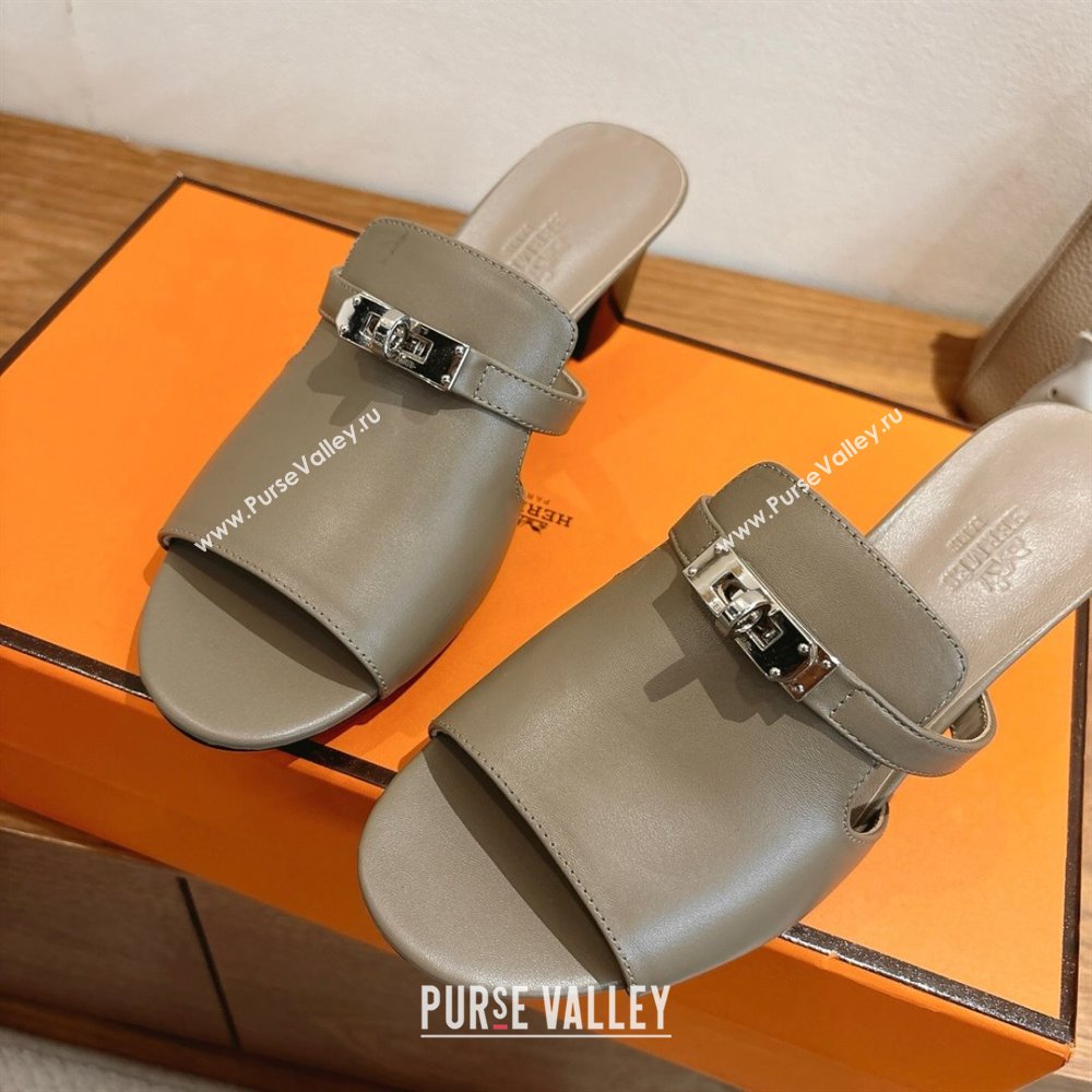 Hermes Kelly Strap Low Heel Slides Sandal in Calfskin Leather Grey2 2025 HS122201 (XC-251222117)