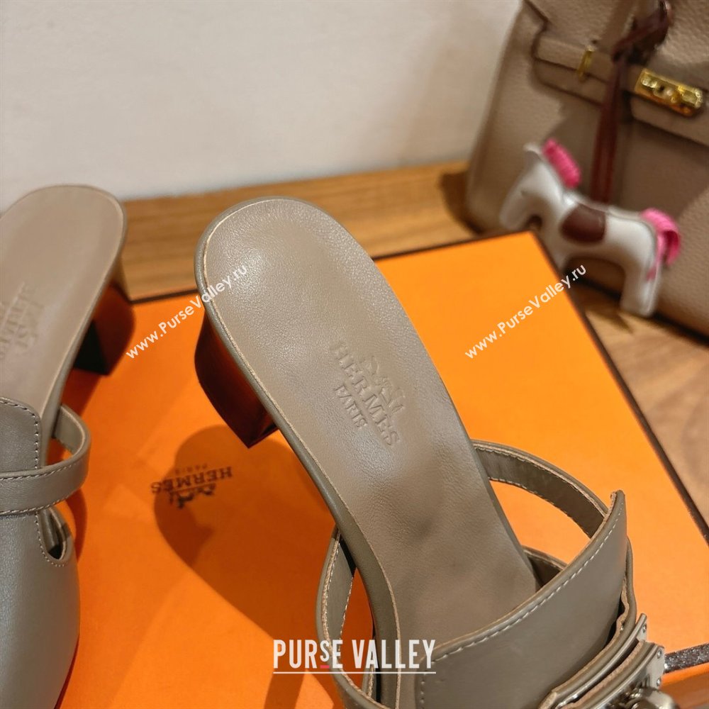 Hermes Kelly Strap Low Heel Slides Sandal in Calfskin Leather Grey2 2025 HS122201 (XC-251222117)
