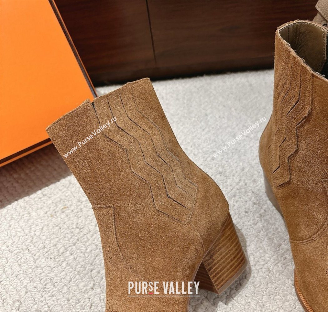 Hermes Vegas Heel Ankle Boots 6.5cm in Embroidered Suede Light Brown 2025 H252196 (MD-251220033)