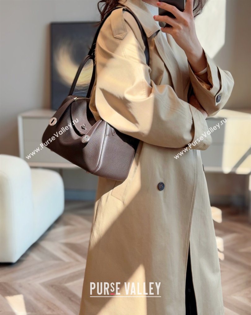 Hermes Lindy Bag 26cm in Clemence Leather Ebony 2026 ( Half Handmade) (FL-260131014)