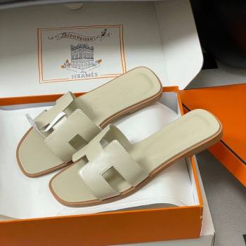 Hermes Oran Classic Flat Slides Sandal in Smooth Leather Beige 2026 0304 (MD-260304102)