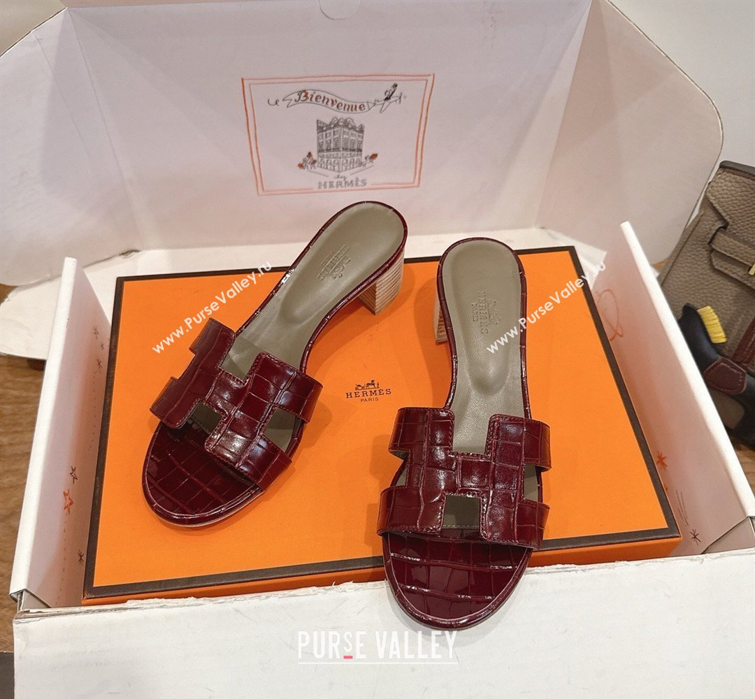 Hermes Oasis Classic Heel Slides Sandal 4.5cm in Crocodile Embossed Leather Burgundy 12 2026 0304 (XC-260304042)