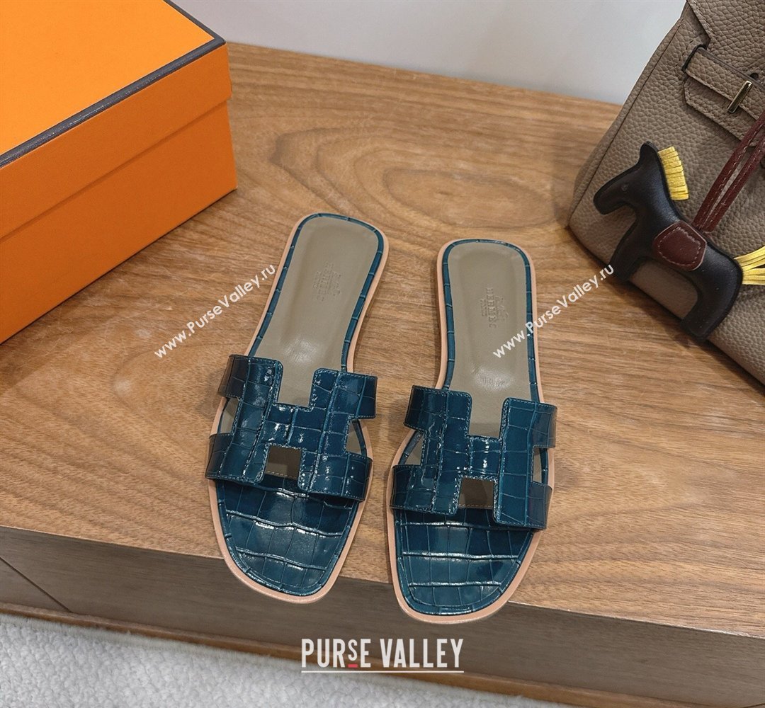 Hermes Oran Classic Flat Slides Sandal in Crocodile Embossed Leather Turquoise 2026 0304 (XC-260304069)