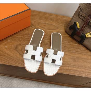 Hermes Oran Classic Flat Slides Sandal in Crocodile Embossed Leather White 21 2026 0304 (XC-260304071)