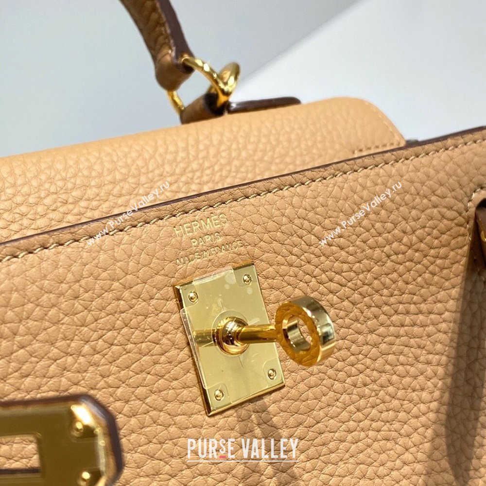 Hermes Kelly Mini Bag 20cm in Togo Calfskin Milky Tea Beige 2023 (FL-231021010)