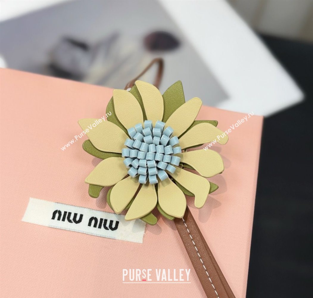 Miu Miu Trick leather keyring Yellow/Green/Blue 2025 5TL525 (HY-250616137)