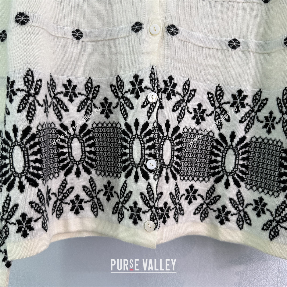 Chanel Wool Knit Cardigan White 2025 0812 (QI-250814129)