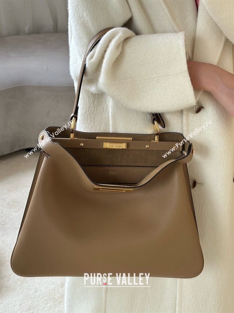 Fendi Peekaboo Soft Medium Bag in Cappuccino-coloured Leather Bag 80172 Beige 2024 Top (CL-24101902)