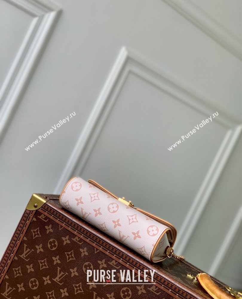 Louis Vuitton Pochette Camille Chain Bag Monogram Dune Canvas M26583 White 2025 (KI-250809054)