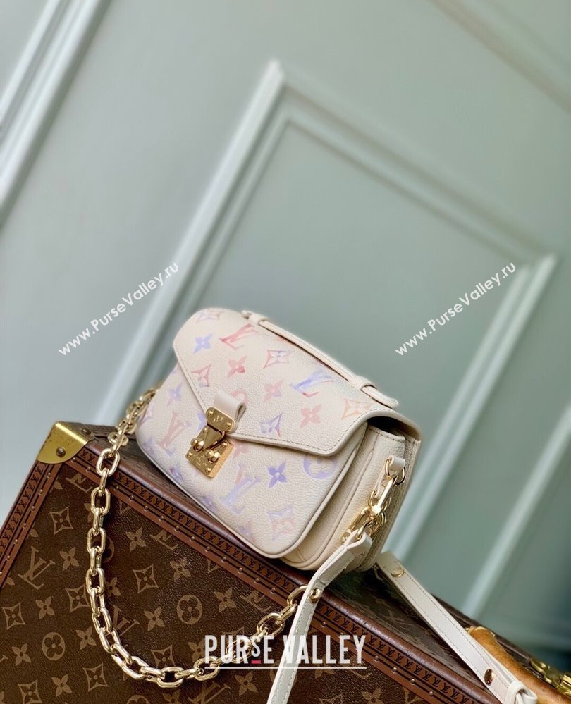 Louis Vuitton Pochette Metis East West Bag in Dream Cream Embossed Leather M25682 2025 (KI-250809057)