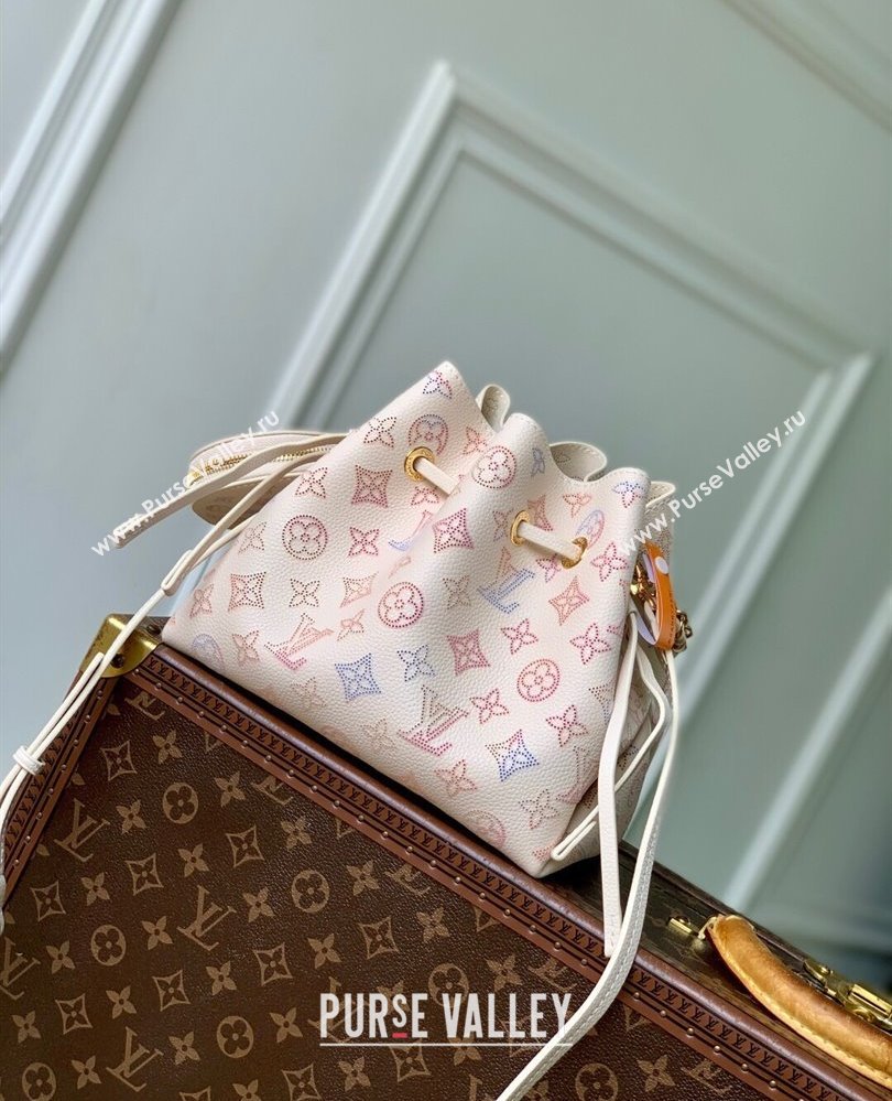 Louis Vuitton Bella Bucket Bag in Mahina Perforated Leather M15114 Dream Cream 2025 (KI-250809060)