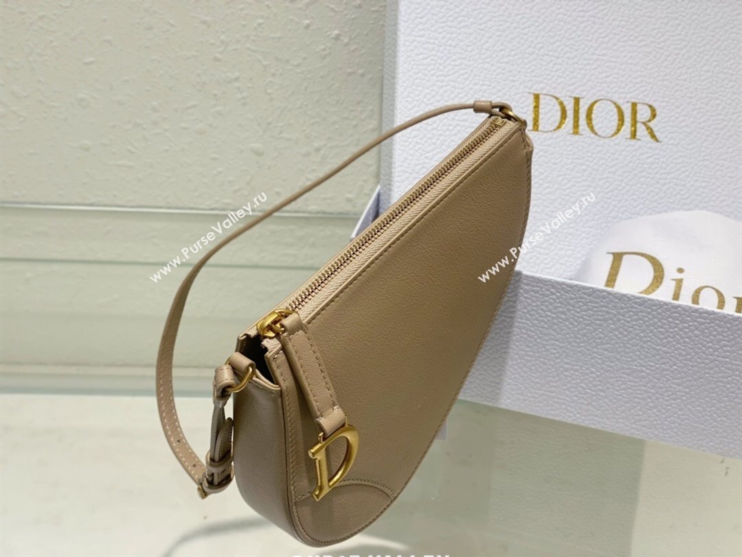 Dior Saddle Shoulder Pouch in Beige Goatskin 2024 (DMZ-24020237)