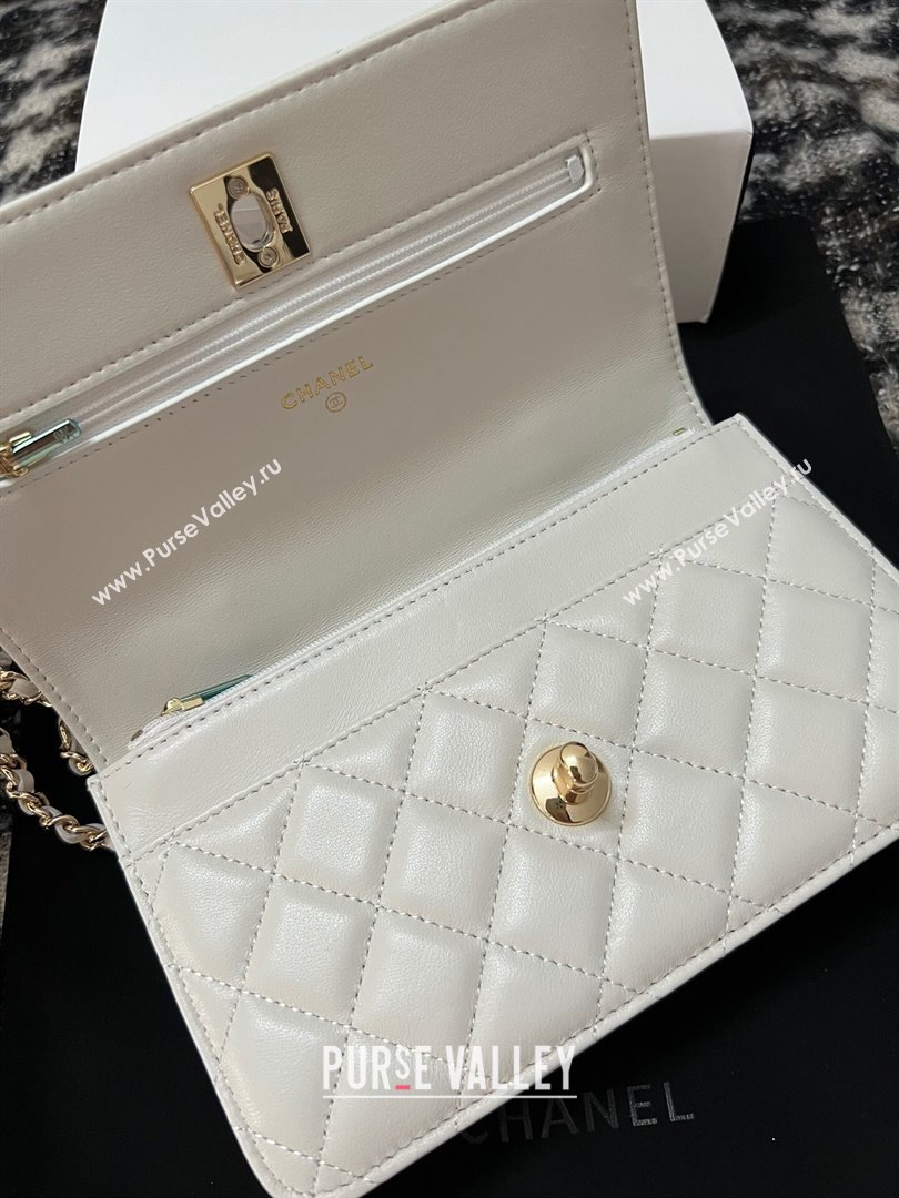 Chanel Lambskin Clutch with Chain AP3797 White 2024 (YEZI-24041213)