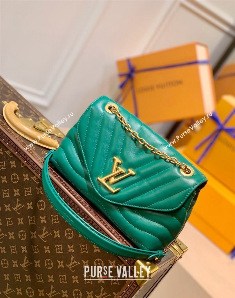 Louis Vuitton LV New Wave Chain Bag in Smooth Leather M58554 Green 2025 (KI-250212036)