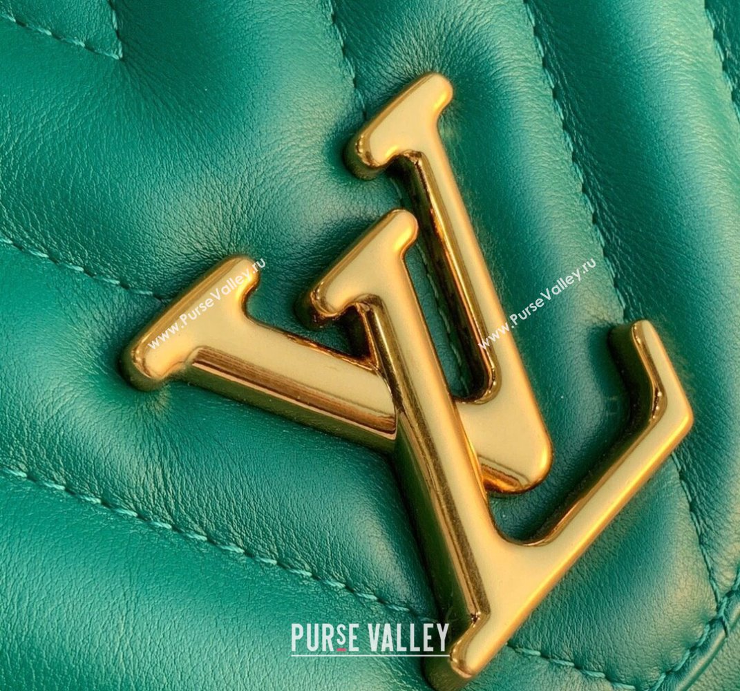 Louis Vuitton LV New Wave Chain Bag in Smooth Leather M58554 Green 2025 (KI-250212036)