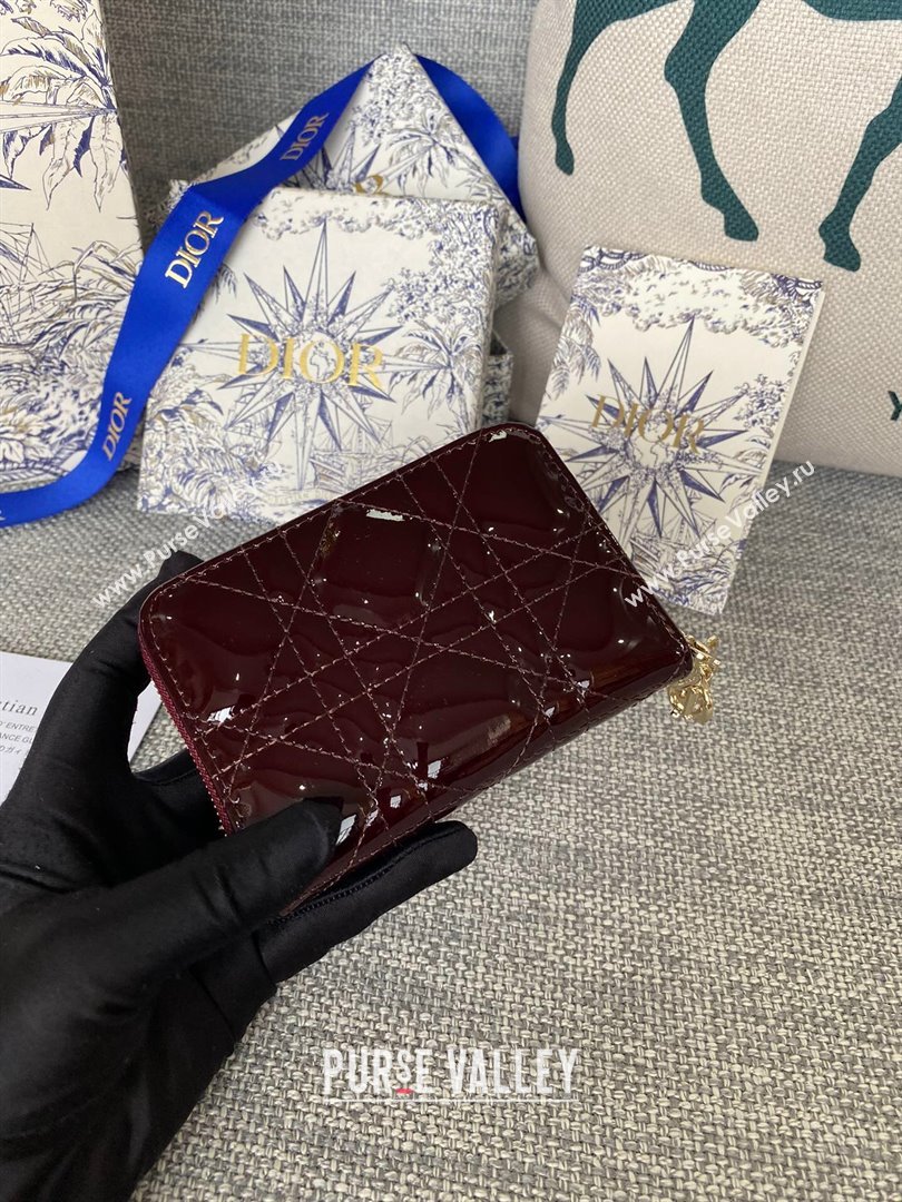 Dior Small Lady Dior Voyageur Coin Purse in Patent Calfskin Burgundy 2024 (DMZ-24020223)