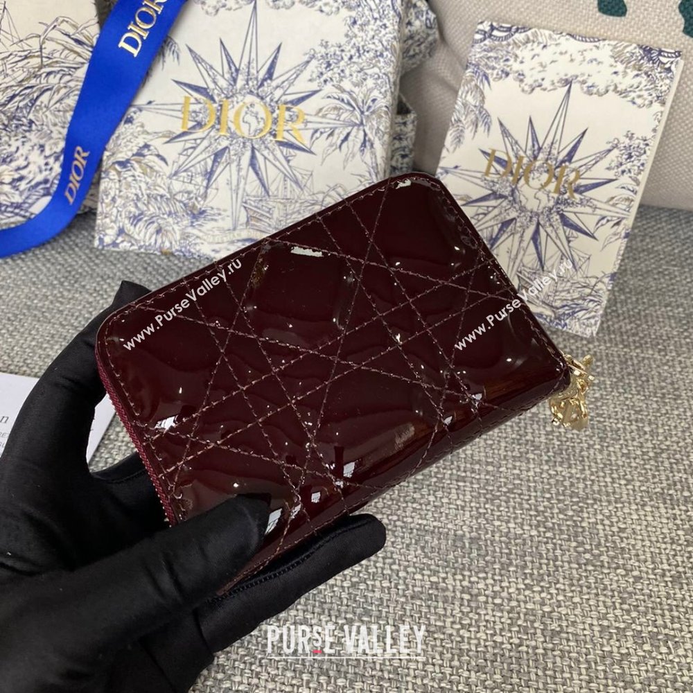 Dior Small Lady Dior Voyageur Coin Purse in Patent Calfskin Burgundy 2024 (DMZ-24020223)