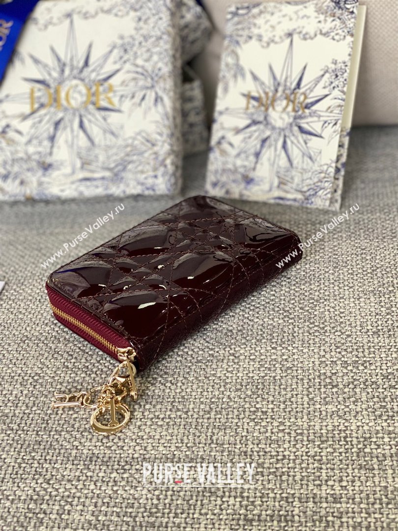 Dior Small Lady Dior Voyageur Coin Purse in Patent Calfskin Burgundy 2024 (DMZ-24020223)