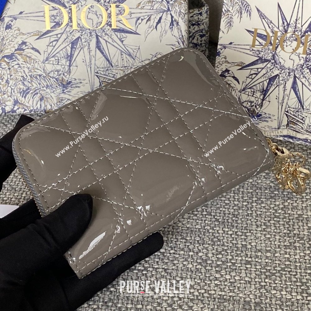 Dior Small Lady Dior Voyageur Coin Purse in Patent Calfskin Grey 2024 (DMZ-24020222)