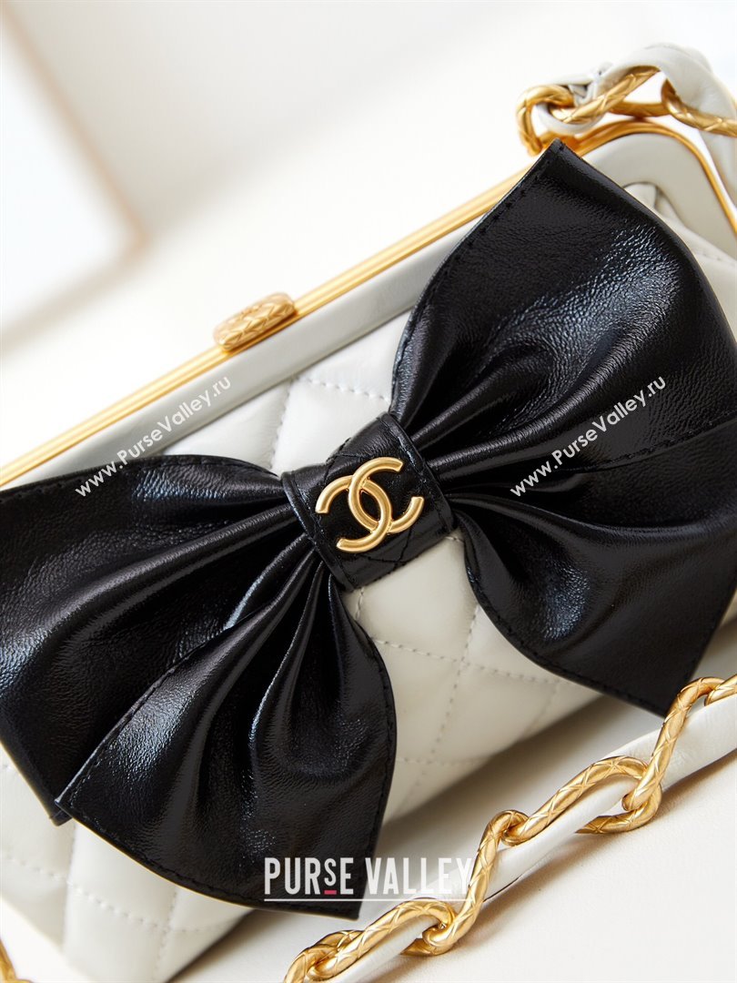 Chanel Bowknot Clutch with Chain in Crumpled Lambskin AP4027 White/Black 2024 (YEZI-24072421)