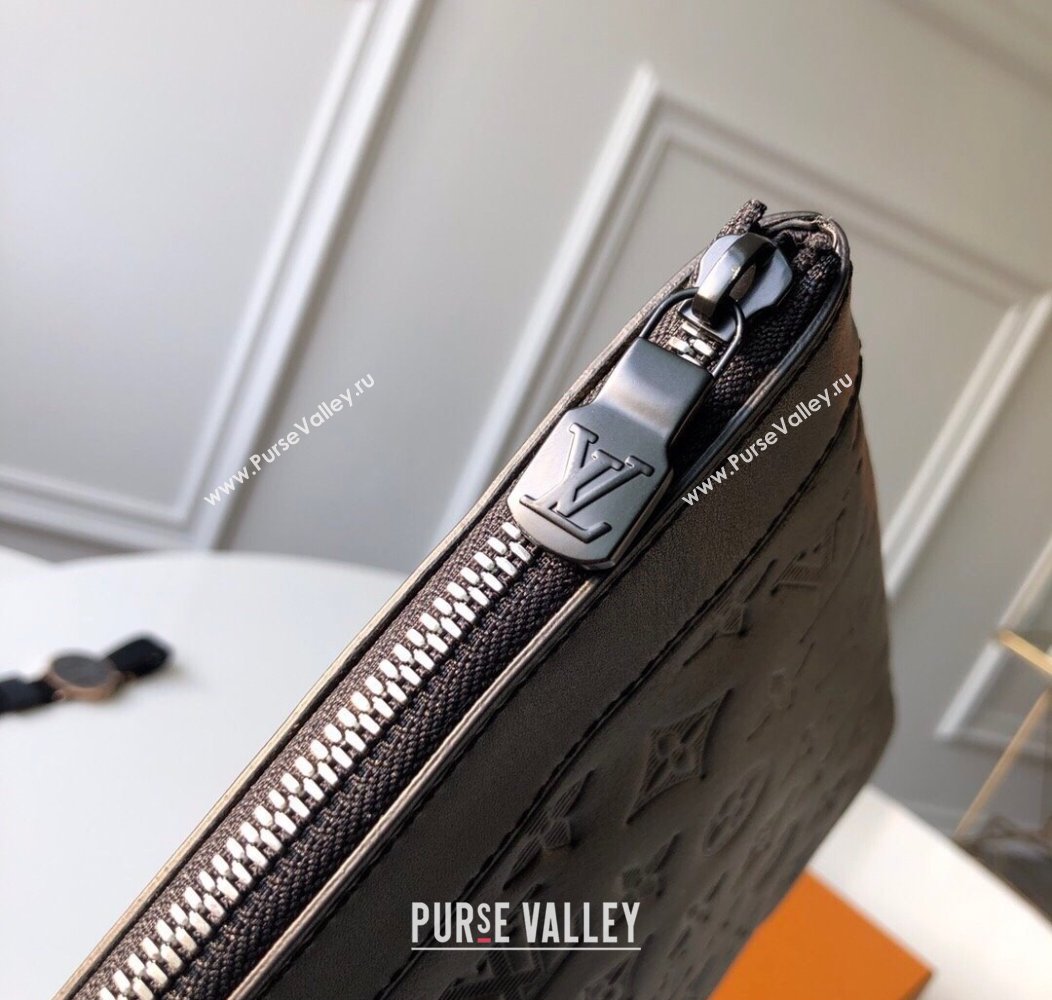 Louis Vuitton Discovery Pochette Pouch in Monogram Leather Black 2025 M62903 (KI-250811003)